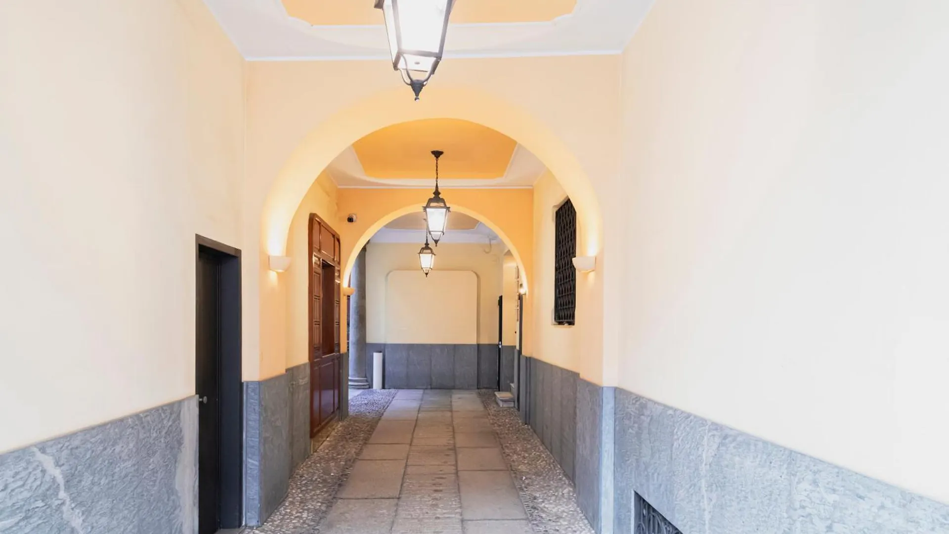 Amazing Studio In San Babila Milan
